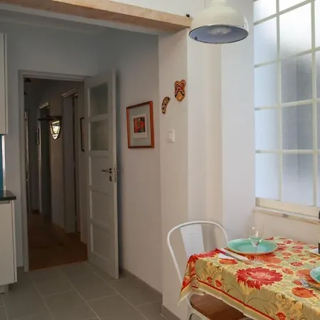 Apartman Charmoso Apartamento, Patio Verdejante- Lisboa-olaias