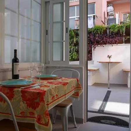 Apartman Charmoso Apartamento, Patio Verdejante- Lisboa-olaias