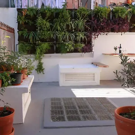 Apartman Charmoso Apartamento, Patio Verdejante- Lisboa-olaias *