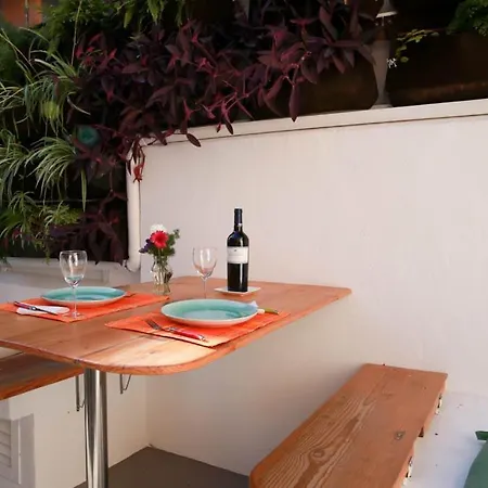 Apartman Charmoso Apartamento, Patio Verdejante- Lisboa-olaias