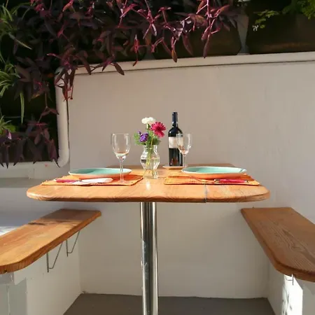 Charmoso Apartamento, Patio Verdejante- Lisboa-olaias Lisboa