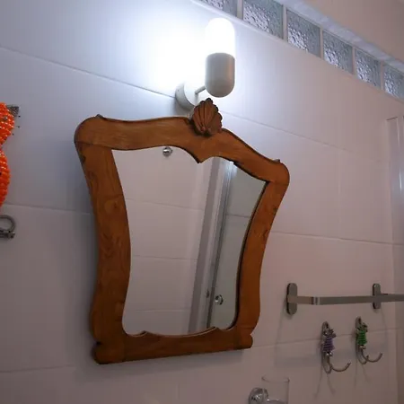Charmoso Apartamento, Patio Verdejante- Lisboa-olaias *